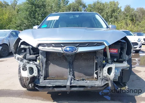 2018 Subaru Forester 2.5I Premium z USA, uszkodzony, nr VIN JF2SJAEC3JH435999